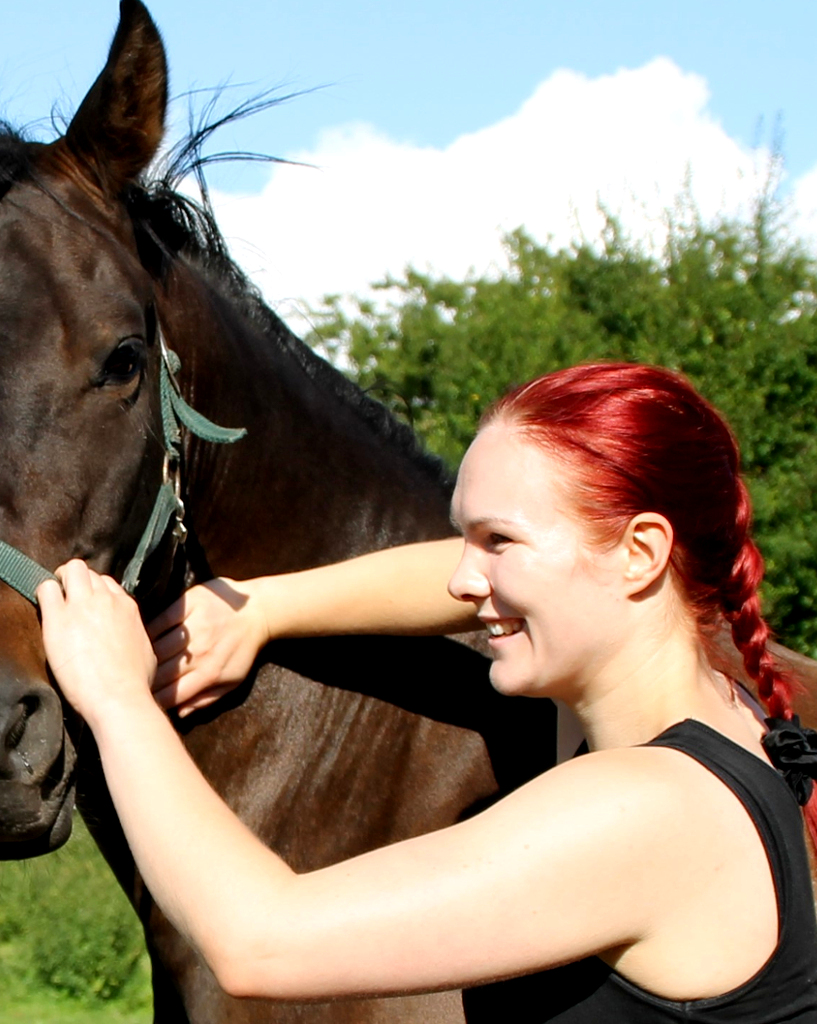 Kiropraktik til dyr. Veterinær kiropraktik. Kiropraktik til din hest eller pony. Kiropraktik til pony. Kiropraktik til hest. Trine Ahlmann Hansen laver kiropraktik på hest fra Dyrenes beskyttelse i Roskilde internat. Kiropraktik af dygtig dyrlæge. Udannet dyrlæge med efteruddannelse i veterinær kiropraktik. Få kiropraktik til din hest af dygtig dyrlæge og dyrekiropraktor. Afhjælp kroniske problemer i din hest med kiropraktik udført af kompetent dyrlæge. Afhjælp kroniske problemer i din pony med kiropraktik udført af dygtig dyrlæge. Undgå symptombehandling med kiropraktik til dyr. Gå direkte til sagens kerne og behandler problemet. Få den rigtige behandling med veterinær kiropraktik udført af dygtig dyrlæge. Får min hest symptombehandling? Hvordan undgår jeg symptombehandling? Er behandlingen rigtig? Den rigtige behandling? Behandl årsagen til symptomerne med kiropraktik til din hest eller kiropraktik til din pony. Undgå symptombehandling, behandl årsagen til symptomerne med veterinær kiropraktik til dyr af dygtig dyrekiropraktor. Sørg for optimal bevægelighed af rygsøjlen. Hvordan sørger jeg for optimal bevægelighed af rygsøjlen? Er min hests rygsøjle bevægelig? Optimal bevægelighed af ryghvirvler med kiropraktik til din hest. Optimal bevægelighed af ryghvirvler med kiropraktik til din pony udført af dygtig dyrlæge og dygtig dyrekiropraktor. Sørg for optimal funktion af nervesystemet med veterinær kiropraktik til dyr. Fungerer min hests nervesystem korrekt? Fungere min ponys nervesystem korrekt? Afhjælp smerter i ryggen med kiropraktik til din hest af dygtig dyrlæge og dyrekiropraktor. Giv din hest den bedste behandling. Giv din pony den bedste behandling. Funktionel behandling med kiropraktik til din hest. Kiropraktik til pony er en funktionel behandlingsform. Hvad er en funktionel behandling? Holistisk behandling med kiropraktik til dyr. Kiropraktik til dyr er en holistisk behandlingsform. Hvad er en holistisk behandling? Er kiropraktik holistisk? Er kiropraktik funktionel? Kiropraktik til dyr. Er kiropraktik til hest funktionelt? Er kiropraktik til dyr holistisk? Funktionel behandling til min hest. Holistisk behandling til min pony. Funktionel behandling til min pony. Holistisk behandling til min hest. Kiropraktik er en mild behandling. Kiropraktik er en mild behandlingsform til problemer i bevægeapparatet. Mild behandling uden instrumenter af sød dyrlæge, dygtig dyrlæge og dyre-kiropraktor. Mild behandling uden smerter til din hest. Mild behandling uden smerter til din kat. Øg din hests performance med kiropraktik til hest. Øg din hests præstation i spring med kiropraktik til hest af dygtig dyrlæge. Hvordan øger jeg min hests præstation i spring? Øg din hests præstation i dressur med kiropraktik til hest. Hvordan øger jeg min hests præstation i dressur? Øg din hests præstation i træningen med kiropraktik til hest. Hvordan øger jeg min hests præstation i træningen? Øg din hests præstation i western med kiropraktik til hest. Hvordan øger jeg min hests præstation i western? Øg din hests præstation i military med kiropraktik til hest udført af kompetent dyrlæge. Hvordan øger jeg min hests præstation i military? Min hest præsterer dårligt. Min hest vil ikke præstere. Hvorfor præsterer min hest dårligt? Hvorfor har min hest nedsat præstation? Min hest har nedsat præstation. Øg din ponys performance med kiropraktik til pony. Øg din ponys præstation i spring med kiropraktik til pony. Hvordan øger jeg min ponys præstation i spring? Øg din ponys præstation i dressur med kiropraktik til hest ved sød dyrlæge, imødekommende dyre-kiropraktor. Hvordan øger jeg min ponys præstation i dressur? Øg din ponys præstation i træningen med kiropraktik til pony. Hvordan øger jeg min ponys præstation i træningen? Øg din ponys præstation i western med kiropraktik til pony. Hvordan øger jeg min ponys præstation i western? Øg din ponys præstation i military med kiropraktik til pony. Hvordan øger jeg min ponys præstation i military? Min pony præsterer dårligt. Min pony vil ikke præstere. Hvorfor præsterer min pony dårligt? Hvorfor har min pony nedsat præstation? Min pony har nedsat præstation. Afhjælp med veterinær kiropraktik udført af dygtig dyrlæge. Øg din hests præstation i western pleasure med veterinær kiropraktik. Hvordan øger jeg min hests præstation i western pleasure? Øg din hests præstation i ridebanespring med veterinær kiropraktik til din hest. Hvordan øger jeg min hests præstation i ridebanesring? Øg din hests præstation i western trail med veterinær kiropraktik til din pony. Hvordan øger jeg min hests præstation i western trail? Øg din hests præstation i western reining med veterinær kiropraktik til dyr. Hvordan øger jeg min ponys præstation i western reining? Øg din hests præstation i barrel race med veterinær kiropraktik til din hest. Hvordan øger jeg min pony præstation i barrel race? Øg din hests præstation i hunter med veterinær kiropraktik udført af dygtig dyre-kiropraktor, uddannet dyrlæge. Hvordan øger jeg min hests præstation i hunter? Hvordan øger jeg min hests præstation i barrel race? Øg din hests præstation i working cowhorse med veterinær kiropraktik. Hvordan øger jeg min hests præstation i working cowhorse? Øg din hests præstation i cutting med veterinær kiropraktik til din pony. Hvordan øger jeg min ponys præstation i cutting? Øg din hests livskvalitet med kiropraktik til dyr. Har min hest god livskvalitet? Hvordan forbedrer jeg min hests livskvalitet? Få en galdere hest med veterinær kiropraktik, hvordan får jeg en glad hest? Få en smertefri hest med kiropraktik til dyr. Har min hest smerter? Afhjælp din hests smerter med veterinær kiropraktik ved dygtig dyre-kiropraktor og dygtig dyrlæge. Min hest har ondt, hvad skal jeg gøre med smerter hos hest? Forebyg skader i din hest med kiropraktik til dyr. Spar penge på dyrlægeregningen med kiropraktik til hest. Hvordan kan jeg spare penge på dyrlægeregningen? Min hest er skadet. Hvad skal jeg gøre når min hest er skadet? Få en velfungerende hest med kiropraktik til hest. Hjælp dit føl til en bedre start på livet med kiropraktik til dyr. Få et velfungerende føl med kiropraktik. Sikre god præstation og læring i dit føl med veterinær kiropraktik. Behandling til føl. Hvad er bedst for mit føl? Kiropraktik til føl. Få en mere samarbejdsvillig hest med veterinær kiropraktik. Min hest vil ikke samarbejde? Hvorfor samarbejder min hest ikke? Kiropraktik til hoppe af dygtig dyre-kiropraktor. Kiropraktik til vallak. Kiropraktik til hingst. Hvorfor præsterer min hoppe dårligt? Hvorfor præsterer min hingst dårligt? Hvorfor præsterer min hingst dårligt? Få bedre præstation i din hingst med kiropraktik. Få bedre præstation i din hoppe med kiropraktik. Få bedre præstation i din vallak med kiropraktik ved sød dyrlæge. Funktionel behandling med kiropraktik til din hest. Kiropraktik til pony er en funktionel behandlingsform. Hvad er en funktionel behandling? Holistisk behandling med kiropraktik til din pony udført af dygtig dyrlæge. Kiropraktik til hest er en holistisk behandlingsform. Hvad er en holistisk behandling? Er kiropraktik holistisk? Er kiropraktik funktionel? Kiropraktik til dyr. Er kiropraktik til dyr funktionelt? Er kiropraktik til dyr holistisk? Funktionel behandling til min hest. Holistisk behandling til min hest. Funktionel behandling til min pony. Holistisk behandling til min pony. Hjælp din hest med småproblemer med veterinær kiropraktik af imødekommende dyre-kiropraktor. Hjælp din pony med småproblemer med kiropraktik til pony. Min hest har problemer? Hvordan hjælper jeg min hest? Hjælp din hest i genoptræningen med kiropraktik til hest. Hjælp din pony i genoptræningen med kiropraktik til pony. Min hest skal genoptrænes. Hvordan genoptræner jeg min hest. Hvad er vigtigt i genoptræningen af hest. Hjælp din hest i rehabiliteringen med veterinær kiropraktik af dygtig dyre-kiropraktor. Hjælp din pony i rehabiliteringen med kiropraktik til pony. Min hest er i rehabilitering. Hvad skal jeg gøre i rehabiliteringen af min hest? Hjælp din hest der føles stiv med kiropraktik til hest. Min hest føles stiv. Min pony føles stiv. Min hest er stiv til den ene side. Min hest er stiv til begge sider. Hvorfor er min hest stiv? Hvorfor er min hest stiv til højre? Hvorfor er min hest stiv til venstre? Hvorfor føles min pony stiv? Hvorfor er min hest stiv til begge sider? Afhjælp stivhed i din hest med kiropraktik. Afhjælp din hest der er bedre på den ene volte end på den anden med kiropraktik til hest ved dygtig dyrlæge. Min hest er bedre på den ene volte. Hvorfor er min hest bedre på den ene volte? Min hest skyder skulderen til højre. Min hest skyder skulderen til venstre. Hvorfor skyder min hest skulderen? Hvorfor skyde min pony skulderen? Afhjælp din hest der falder ud af volten med kiropraktik til hest. Min hest falder ud af volten. Hvorfor falder min hest ud af volten? Hjælp din hest med smerter med kiropraktik til hest af kompetent dyre-kiropraktor. Har min hest ondt? Har min hest smerter? Har min hest ondt i ryggen? Afhjælp med kiropraktik og giv din hest en bedre livskvalitet. Hjælp din hest der lægger sig på bidet med kiropraktik. Min hest lægger sig på biddet. Min pony lægger sig på biddet. Hvorfor lægger min hest sig på biddet? Hjælp din hest der går på forparten med veterinær kiropraktik udført af kompetent, uddannet dyrlæge. Min hest går på forparten. Hvorfor går min hest på forparten? Hvorfor går min pony på forparten? Hjælp din hest der taber bagarten under ridning med veteinær kiropraktik. Min hest taber bagparten. Hvorfor taber min hest bagparten? Min hest bruger ikke bagparten rigtigt. Hvorfor bruger min hest ikke bagparten rigtigt? Afhjælp med kiropraktik til pony. Hjælp din hest der ikke vil røres ved ørene med kiropraktik til hest. Min hest vil ikke røres ved ørene. Min pony vil ikke røres ved ørene. Afhjælp med kiropraktik. Hvorfor kan jeg ikke rører min hests ører? Hvorfor kan jeg ikke rører min ponys ører? Min hest vil ikke have lagt hovedtøj på. Hvorfor kan jeg ikke lægge hovedtøj på min hest? Hvorfor kan jeg ikke lægge hovedtøj på min pony? Veterinær kiropraktik udført af dygtig dyrlæge. Min hest vil ikke have lagt grime på. Min pony vil ikke have lagt grime på. Hvorfor kan jeg ikke lægge grime på min hest? Hvorfor kan jeg ikke lægge grime på min pony? Hjælp med kiropraktik til hest. Kiropraktik til pony. Hjælp din hest der er urolig ved opsadling med kiropraktik til hest. Min hest er urolig ved opsadling. Hvorfor er min hest urolig ved opsadling? Hjælp din hest der er urolig ved opstigning med veterinær kiropraktik. Min hest er urolig ved opstigning. Hvorfor er min hest urolig ved opstigning? Hvorfor er min pony urolig ved opstigning? Afhjælp med kiropraktik til pony. Hjælp din hest der lider af gjordkrampe med kiropraktik til hest af kompetent og dygtig dyre-kiropraktor. Min hest lider af gjordkrampe. Min pony lider af gjordkrampe. Hvad kan jeg gøre ved gjordkrampe? Hvorfor har min hest gjordkrampe? Hvorfor har min pony gjordkrampe? Hjælp din hest med veterinær kiropraktik. Hjælp din hest der snubler eller hiver sko af med kiropraktik til hest af dygtig heste-kiropraktor. Min hest snubler. Min hest hiver sko af. Min pony hiver sko af. Afhjælp med kiropraktik til pony. Hvorfor hiver min hest sko af? Hvorfor snubler min hest? Hvorfor snubler min pony? Hjælp din hest der ikke vil springe eller river ned i spring med veterinær kiropraktik. Min hest vil ikke springe. Hvorfor vil min hest ikke springe? Hvorfor vil min pony ikke springe? Hjælp med kiropraktik til pony ved dygtig heste-kiropraktor. Min hest river ned. Min hest har mange nedrivninger. Hvorfor river min hest ned? Hvorfor river min pony ned? Hvorfor har min hest mange nedrivninger? Hvad kan jeg gøre når min hest har mange nedrivninger? Afhjælp med kiropraktik til hest. Hjælp din hest der bukker under rytter med kiropraktik til hest af kompetent heste-kiropraktor og uddannet dyrlæge. Hjælp din pony der bukker under rytter med veterinær kiropraktik til pony. Min pony bukker. Min hest bukker. Hvorfor bukker min hest? Hvorfor bukker min pony? Hjælp med kiropraktik til hest. Hjælp din hest der tilter hovedet til den ene side med kiropraktik til hest af dygtig dyrlæge. Min hest tilter hovedet i dressur. Hvorfor tilter min hest hovedet? Hjælp med kiropraktik til pony. Min hest tilter hovedet til højre. Min hest tilter hovedet til venstre. Min hest tilter hovedet til siden. Hvorfor tilter min hest hovedet til siden? Hvorfor tilter min pony hovedet? Hvorfor tilter min pony hovedet? Afhjælp med veterinær kiropraktik udført af kompetent heste-kiropraktor. Hjælp din hest der ikke står i korrekt parade med kiropraktik til hest. Min hest står ikke i korrekt parade. Hvorfor står min hest ikke i korrekt parade? Hvorfor står min pony ikke i korrekt parade? Hjælp med kiropraktik til pony af dygtig dyrlæge. Hvad kan jeg gøre for at få min pony til at stå i korrekt parade? Hvad kan jeg gøre for at få min hest til at stå i korrekt parade? Afhjælp med veterinær kiropraktik. Hjælp din pony der har en forringet tölt med veterinær kiropraktik til pony. Kiropraktik til islænder, islandsk hest, islandsk pony med forringet tölt. Min islænder har en dårlig tölt. Hvorfor har min islænder en dårlig tölt? Hjælp med kiropraktik til pony. Hjælp din hest der laver krydsgallop med veterinær kiropraktik udført af dygtig dyre-kiropraktor. Min hest laver krydsgallop. Hvorfor laver min hest krydsgallop? Afhjælp med kiropraktik. Hjælp din hest der har en kort gang med kiropraktik. Min hest har en kort gang. Min pony har en kort gang. Afhjælp med kiropraktik til pony. Hjælp din hest der slæber tåen med veterinær kiropraktik. Min hest slæber tåen. In pony slæber tåen. Hvorfor slæber min pony tåen? Hvorfor slæber min hest tåen? Afhjælp med kiropraktik til hest. Hjælp din hest der pisker med halen med veterinær kiropraktik af dygtig dyrlæge, sød dyrlæge. Min hest pisker med halen. Min pony pisker med halen. Hvorfor pisker min hest med halen? Afhjælp med kiropraktik til hest. Hvad kan jeg gøre ved at min hest pisker med halen. Hvorfor pisker min hest med halen under ridning? Hjælp din hest der svajer i ryggen med kiropraktik til hest af dygtig heste-kiropraktor. Min hest svajer i ryggen. Min pony svajer i ryggen. Hvorfor svajer min hest i ryggen? Hvorfor svajer min pony i ryggen? Afhjælp med veterinær kiropraktik til pony.